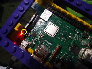 Rainbow Raspberry Pi Loading Screen Raspberry Pi 起動時の虹色スクリーン脱出方法 – マゴトログ シュミニイキル