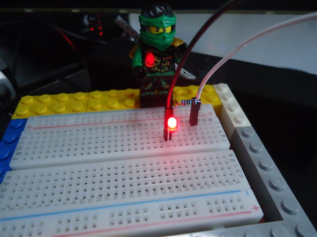 Window10 IoT Coreのチュートリアル LEDの点滅 を実験してみた