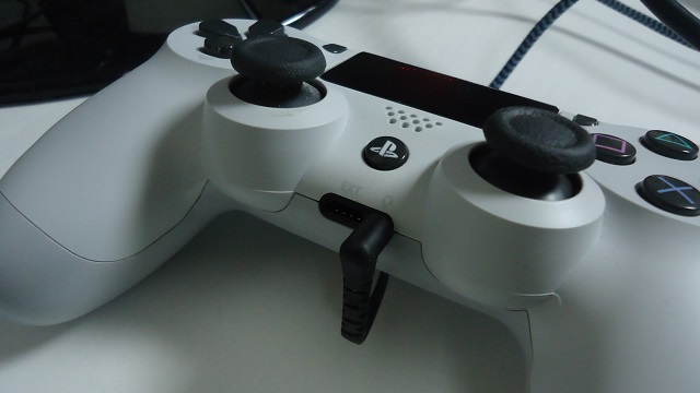 PS4コントローラーのアナログスティックが勝手に動いてしまう時の対処法