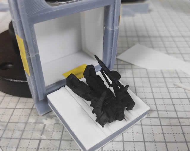 3Dプリンター ムサイ改型ワルキューレ 製作日誌（41日目）モビルスーツハッチの取り付け