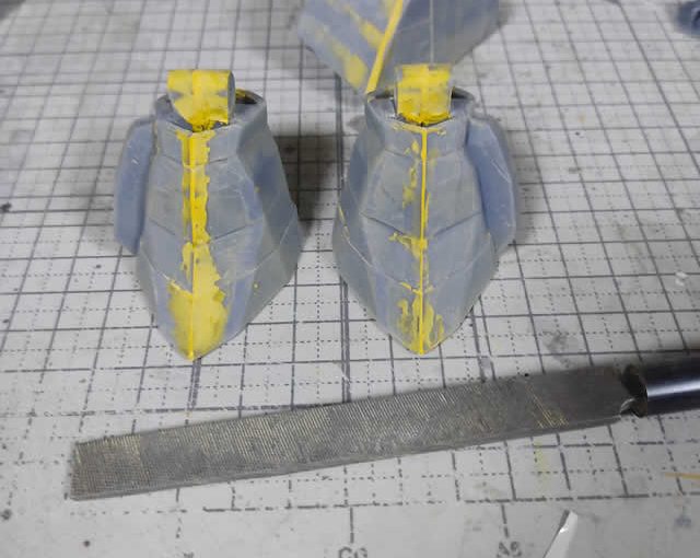 3Dプリント 1/144 サイコミュ試験型ザク製作日誌（16日目）ポリパテの切削