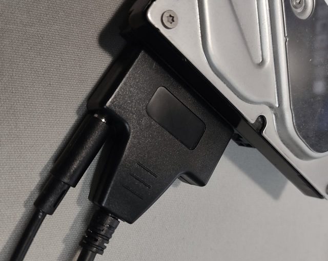 NCSI SATA USB変換アダプター 2.5/3.5インチSSD /HDD用 SATA3 ケーブル コンバーターの動作チェック